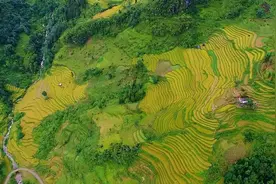 实拍越南大山的农村，这是与云南交界的越南北部地区视频封面