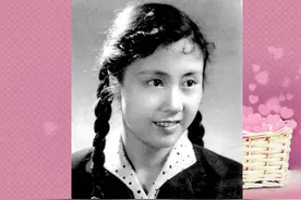 她在《我们村里的年轻人》演小翠，家中“四星闪耀”，丈夫庞学勤图片