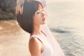 恋情实锤？杨玏与王玉雯牵手搂腰甜蜜同返小区，毛晓彤只是幌子图片