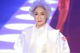 70岁退休奶奶逆袭成超模，惊艳纽约时装周，被称“最美中国奶奶”图片