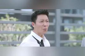 如果岁月可回头：靳东醉酒，抱林响不撒手，蒋欣怒扇“不要脸”图片