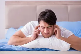顽固失眠，一有心事就睡不着？医生教你简单一招，专调反复失眠图片