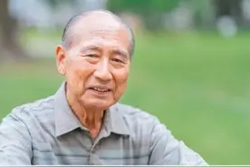 70岁的大爷和56岁的大妈相亲，提了一个尴尬问题，大妈回复很高明图片