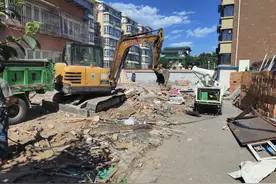 现场直击：阳光棚、小仓库……4000多㎡违建集中开拆！通州这一居民大院将焕然一新图片