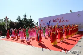 「全民广场舞」山海小城王哥庄舞出最炫民族风图片