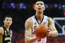 中国体坛四大肌肉：易建联拥有麒麟臂，张伟丽腹肌如铁板图片