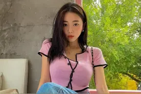 雾霾蓝 + 香芋紫，谁穿谁好看图片