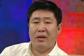 中国最能喝白酒的三个人：酒桌上送走8个人，用铁链锁住自己戒酒图片