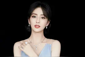 女人适合戴“手镯”还是“手表”？三个理由告诉你，戴错很尴尬图片