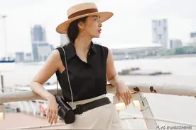 暑假出游别只会穿裙子，学学三木母女这样穿，时髦舒服还上照图片