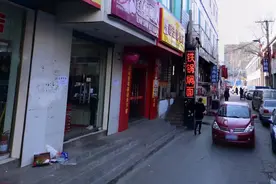 太原一处城中村：年轻男女的聚集处，却有很多人“瘫痪”在此图片