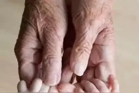 当父母逐渐老去图片
