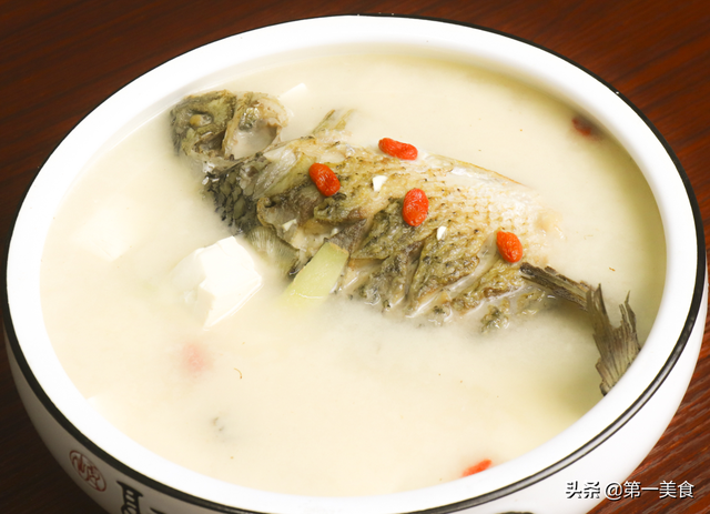 杀鲫鱼刮鱼鳞吗