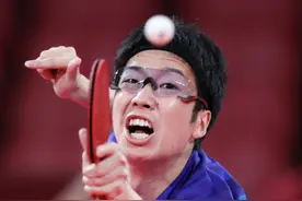 韩国队又输！日本男乒团体获铜牌！教练泪洒赛场，队员扔球拍庆祝图片