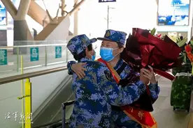 从北大同学到亲密战友，她们再相逢……图片