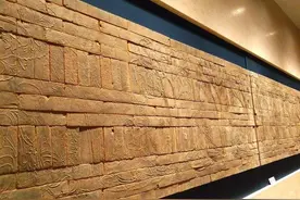 《竹林七贤砖画》：画中的第八人，被七贤当作偶像图片