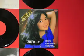 邓丽君的黄金时代：任时光匆匆流去，我只在乎你图片