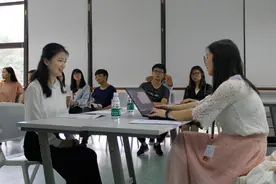 假如有5杯水，却来了6个领导，应该怎么做？国企面试题难倒众人图片