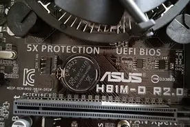 主板上的纽扣电池没电了，影响电脑开机吗？图片