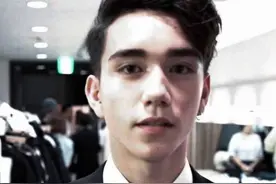 翻译老师因太帅被抓去选秀？深扒创4惊艳的外国学员，这谁顶得住图片