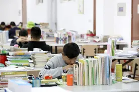 多所高校被爆歧视双非，考研压分严重，被网友拉入“考研黑名单”图片