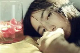 一个家庭是富是穷？主要看老婆图片