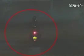 回音壁 | 摩托车闯限行，“秋后算账”！图片