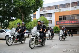 澄海莲上网格化布警打好交通秩序整治战图片