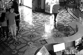 事发常州：被嫌唱歌太难听 两女子KTV内互殴图片