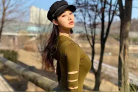 有一种“粗腿肥臀”，叫女朋友的130斤图片