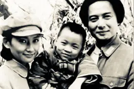 1953年，毛主席留在苏区的儿子被找到，主席为何说：交给人民抚养图片
