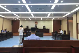 不堪家暴，合肥一女子在饭菜中拌入亚硝酸钠致丈夫中毒身亡；当庭哭诉经常被打骂，女儿也受威胁视频封面
