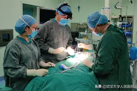 肛门外拖着一个肿物长达半年，女子终于不能忍了……图片