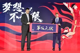 张宁爆砍40分让各队后悔！郭士强眼光真不行，榜眼前锋仅得7分图片