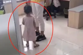 3岁女娃打针后越想越气，“杀气腾腾”找医生算账，网友：太可爱图片