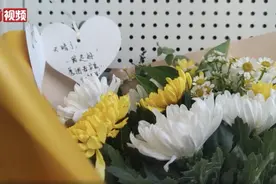郑州暴雨10天后，1张照片曝光：每一个人生下来，都注定改变世界图片