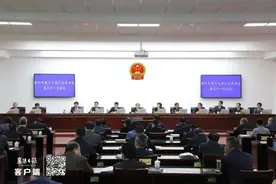 王太晖任襄阳市代理市长，李新桥任副市长图片