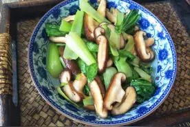 香菇炒油菜，先放油菜还是香菇？顺序要正确，教你详细做法图片