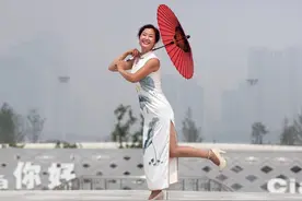 55岁大妈再婚38岁男人三个月，大妈：年纪大了，爬不动山了图片