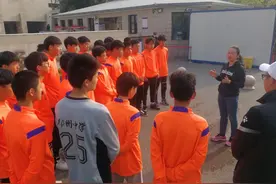 郑州中学初中校园足球队喜获郑州市“市长杯”足球联赛甲组亚军图片