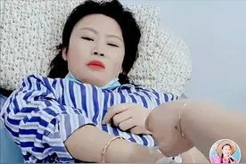 草帽姐生病住院打针，表情痛苦却遭网友吐槽：治病还拍照？图片