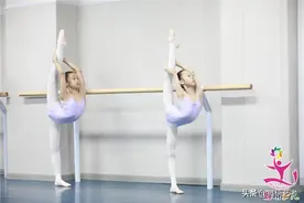 备考舞蹈艺考腿功不好？那就先拯救踢腿时的“膝盖打弯”图片