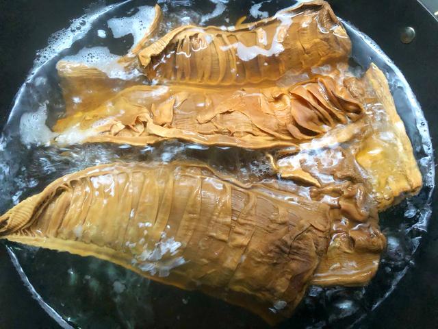 笋干的正确泡发方法，简单几步就搞定，鲜嫩又美味，快试试