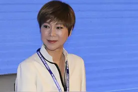 勤锻炼、玩跨界、尝试“带货”…… 曹燕华的这三个月忙并快乐着图片