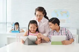 公务员：凭什么不能提前下班接孩子！网友：别再占便宜了！图片