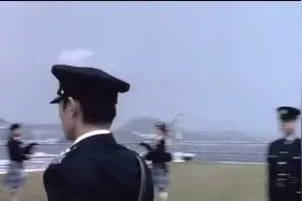 香港警察走个“中式正步”，咋就这么难？图片