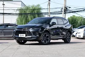 9AT+四驱，空间大动力强的中型合资SUV，实拍雪佛兰开拓者图片