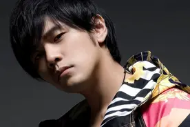 周杰伦最牛的粉丝，为追周杰伦，硬把自己追成一线明星，他是谁？图片