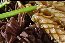 广东九大簋其中一道菜，炒双脆有什么名堂？大厨亲自为你讲解视频封面