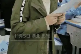 高三男生晨读读到满头大汗 班主任：孩子从基础弱到稳居班上前三图片